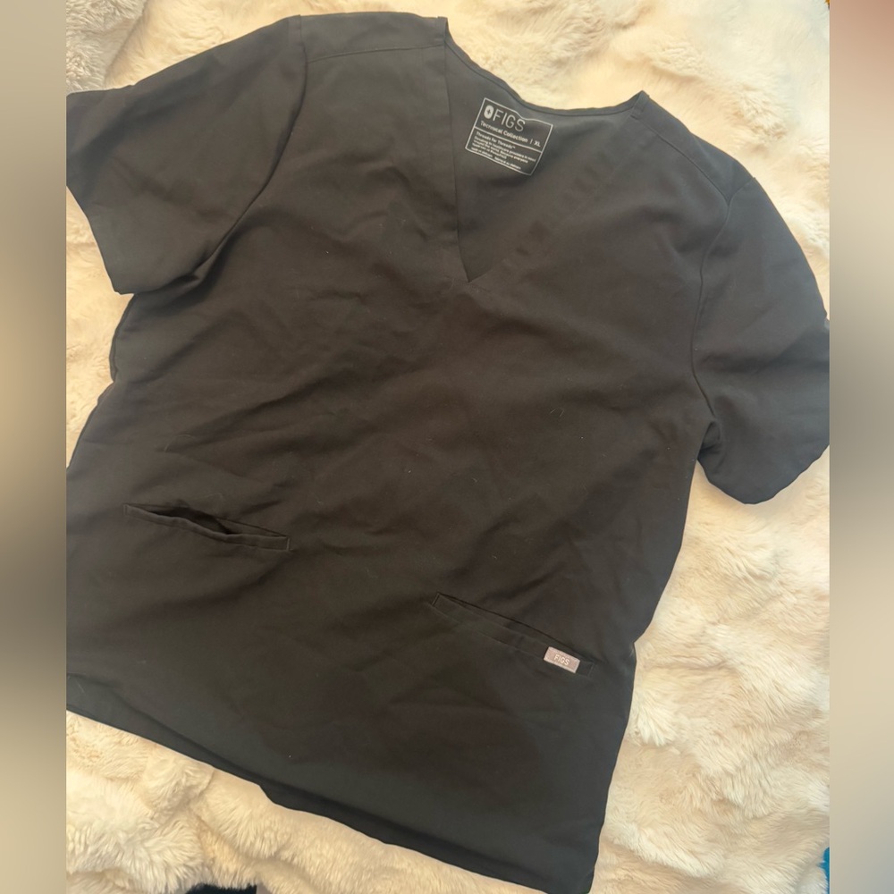 Figs- Casma Scrub two pocket scrub top